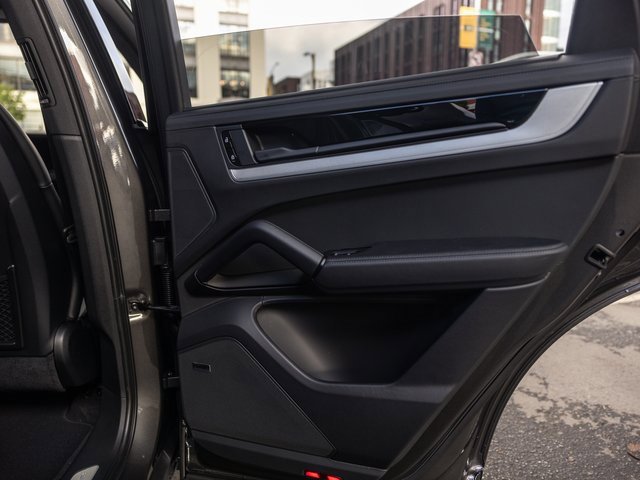 New 2026 Porsche Cayenne E-Hybrid image 40