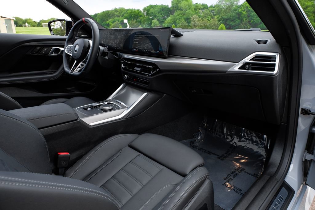 Used 2025 BMW M240i Coupe w/ Premium Package RWD image 17