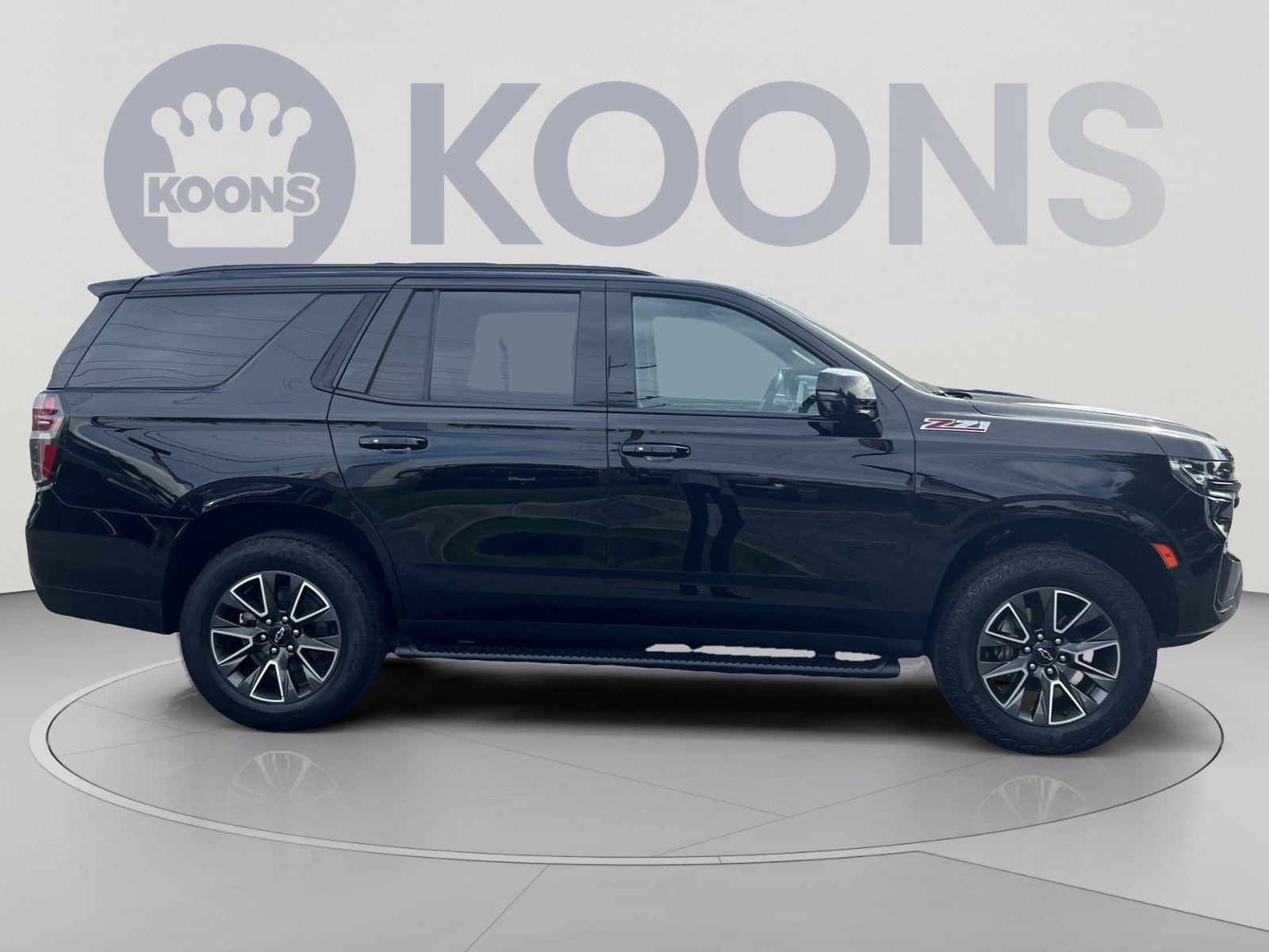 Used 2023 Chevrolet Tahoe Z71 w/ Luxury Package AWD/4WD image 8