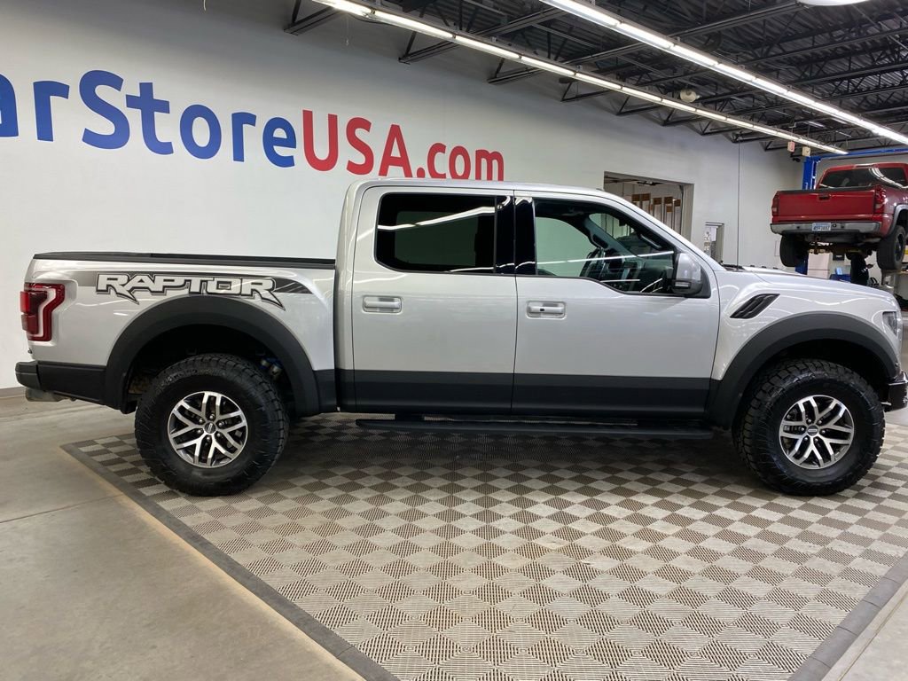 Used 2018 Ford F150 Raptor w/ Equipment Group 802A Luxury image 10