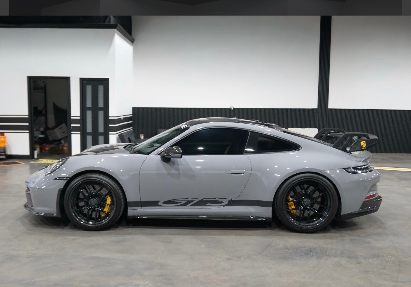 Used 2022 Porsche 911 GT3 RWD image 2