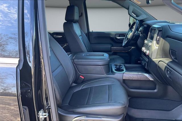 Used 2022 GMC Sierra 3500 Denali w/ Denali Black Diamond Edition image 29