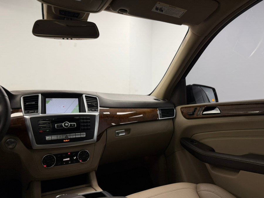 Used 2013 Mercedes-Benz ML 550 4MATIC image 55