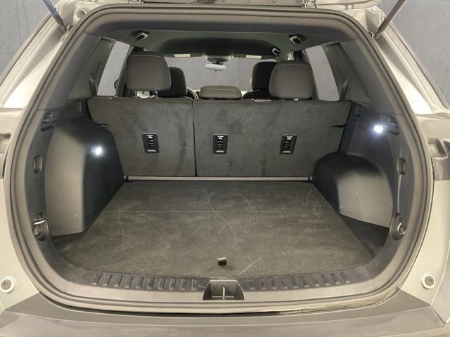 Used 2025 Chevrolet Equinox LT image 23