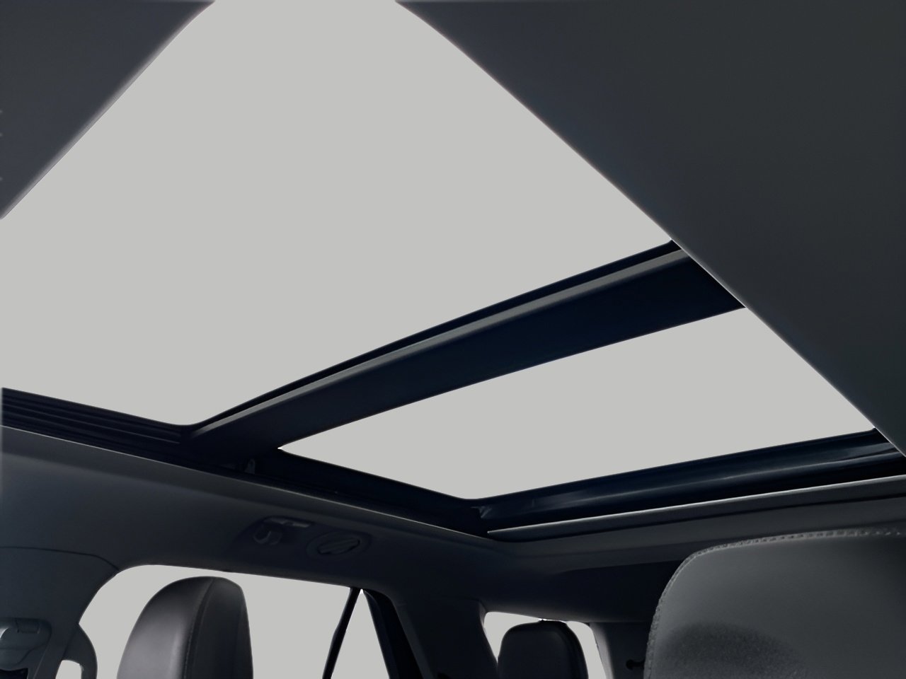 Certified 2023 Ford Explorer XLT w/ Equipment Group 202A image 29