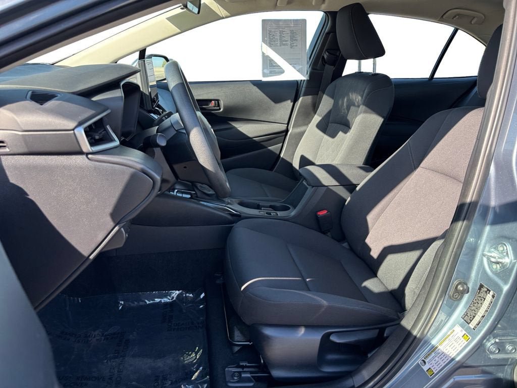 Used 2024 Toyota Corolla LE FWD image 10