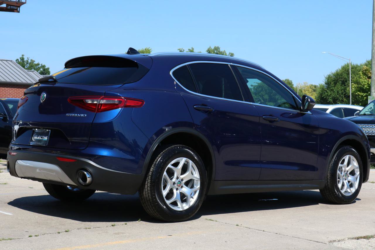 Used 2021 Alfa Romeo Stelvio Sprint w/ Sun & Sound Package AWD/4WD image 13