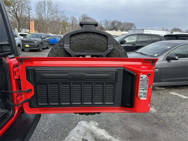 Certified 2018 Jeep Wrangler Unlimited Rubicon w/ Dual Top Group image 22