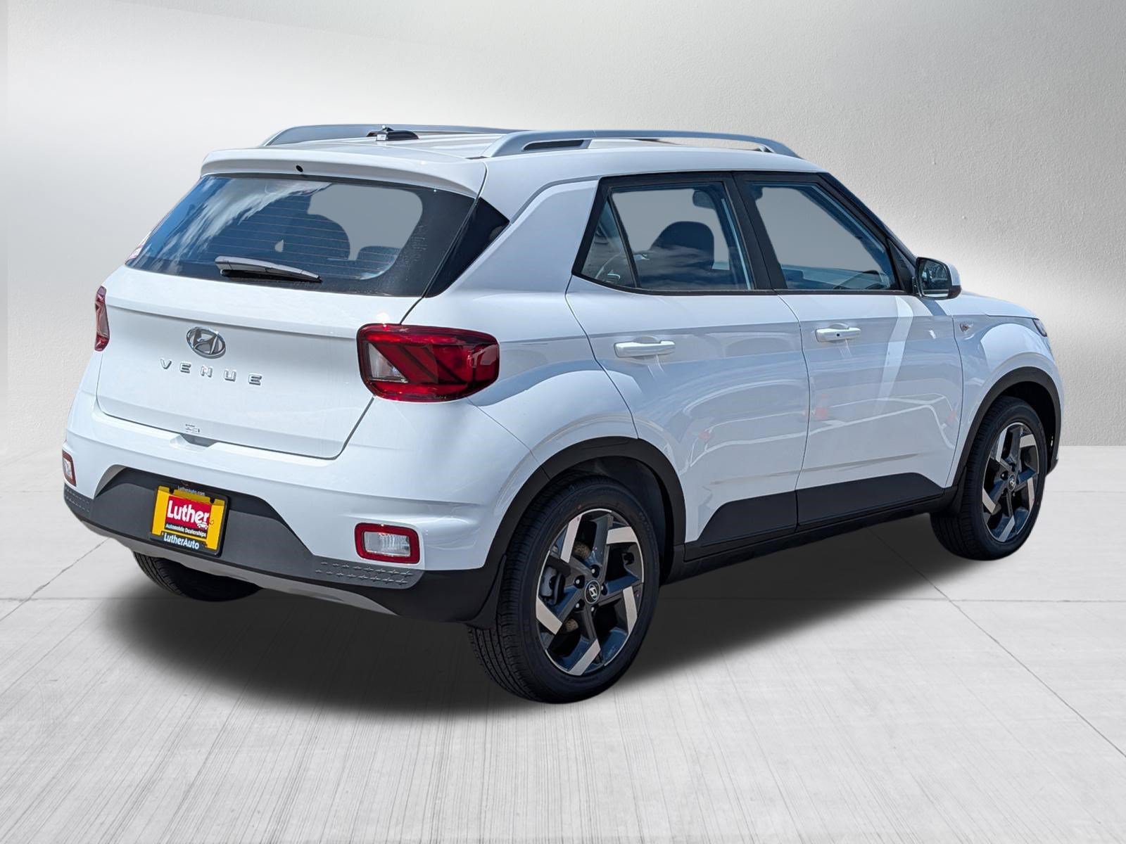 New 2026 Hyundai Venue SEL FWD image 4