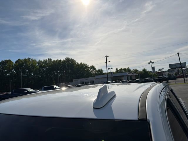 Used 2019 GMC Sierra 1500 SLT w/ X31 Off-Road Package AWD/4WD image 14