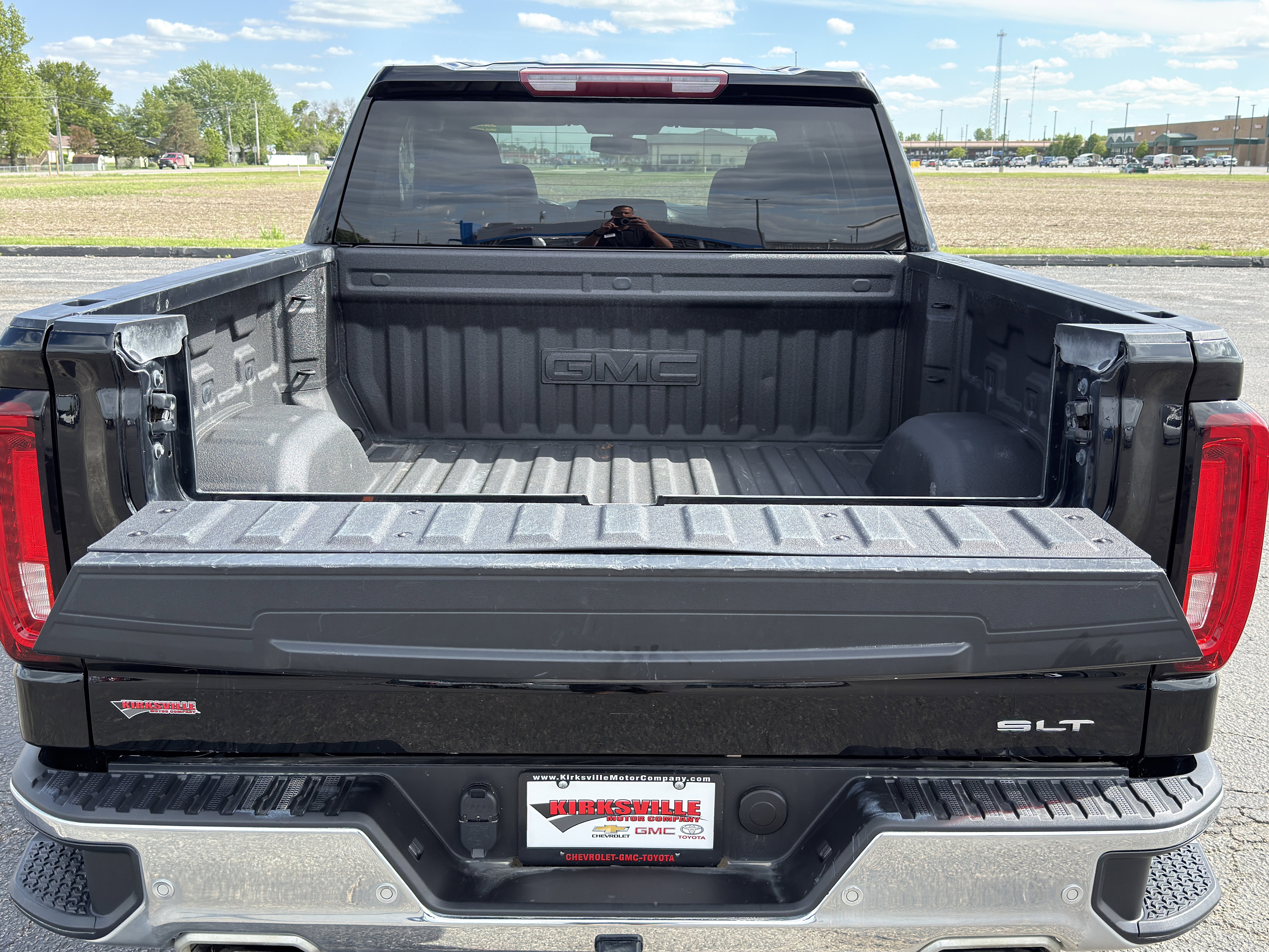Used 2020 GMC Sierra 1500 SLT w/ Driver Alert Package I AWD/4WD image 5