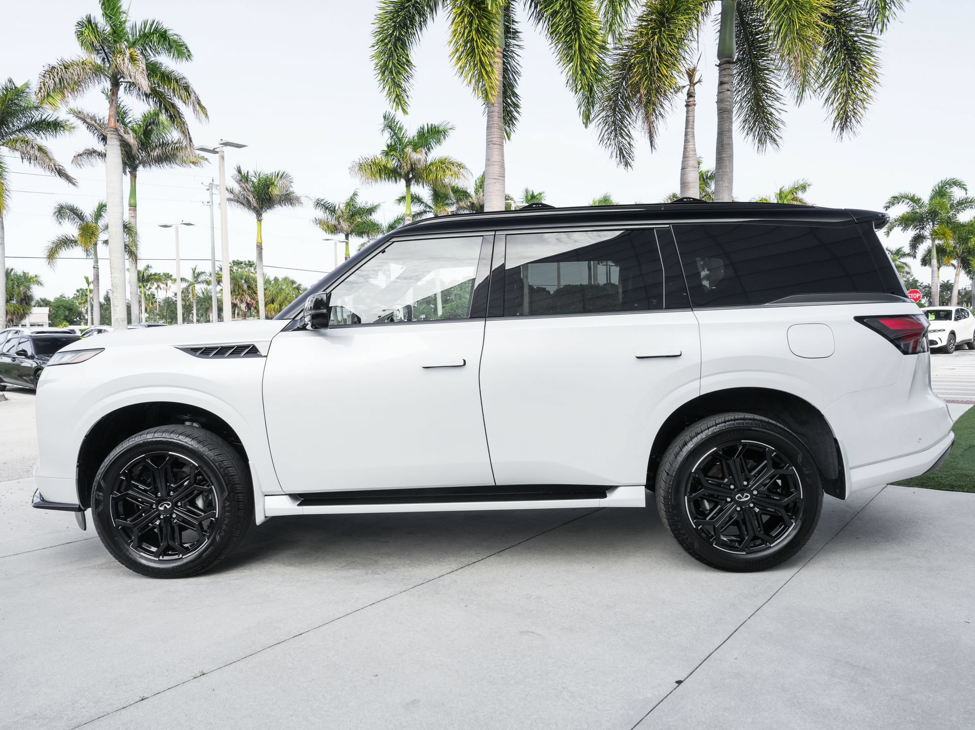 Certified 2026 INFINITI QX80 4WD image 21