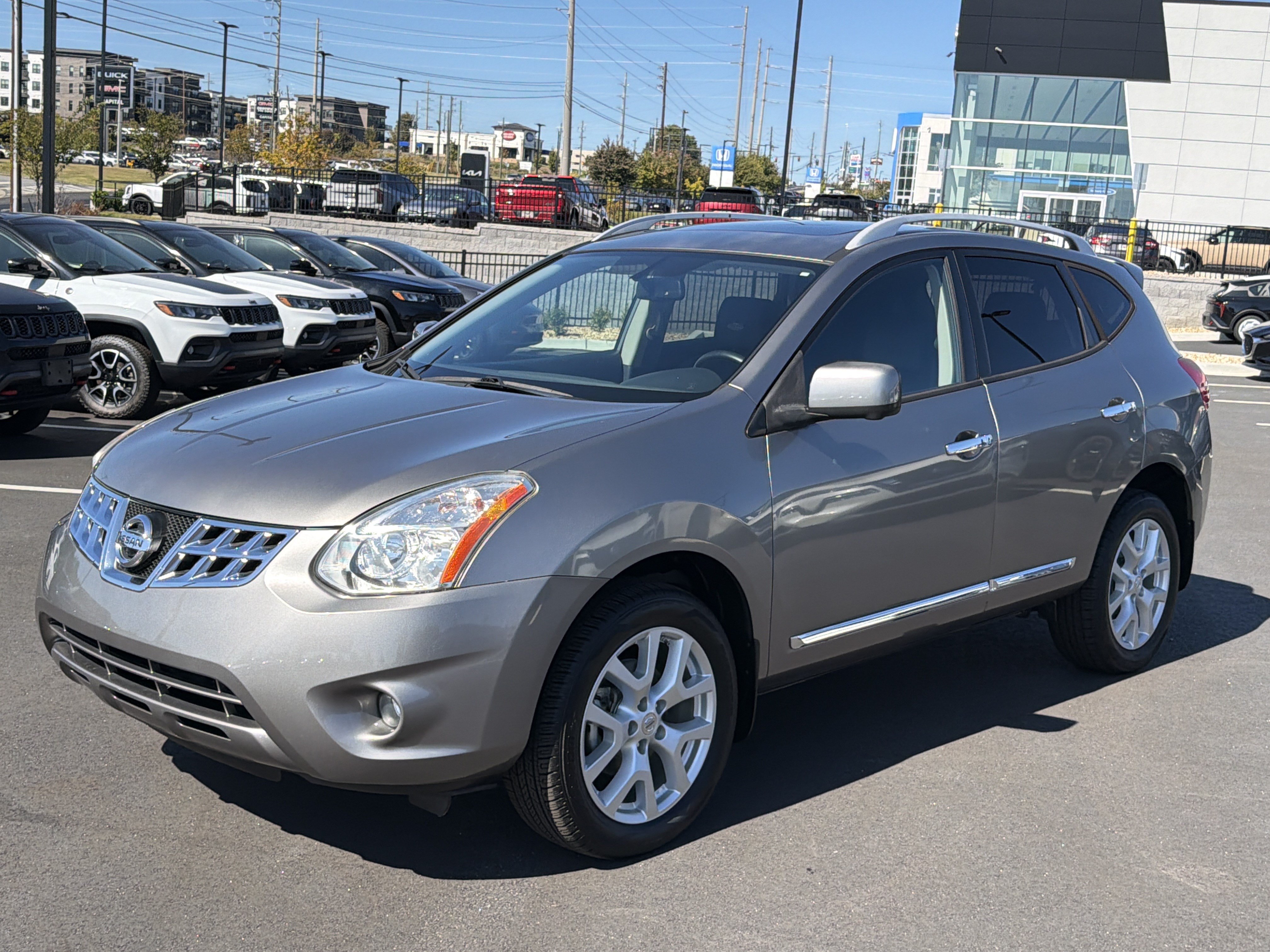 Used 2013 Nissan Rogue SL FWD image 3