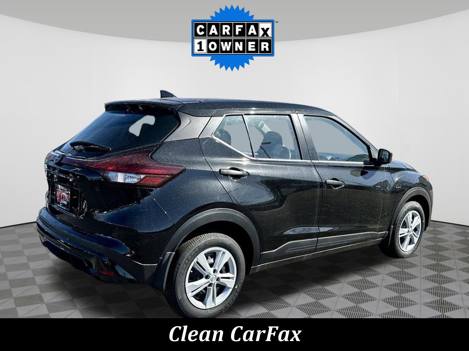 Certified 2025 Nissan Kicks Play S FWD image 4