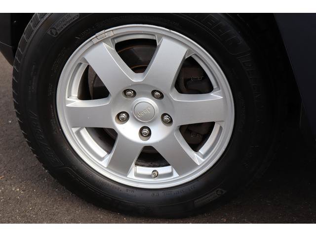 Used 2009 Jeep Grand Cherokee Laredo AWD/4WD image 17