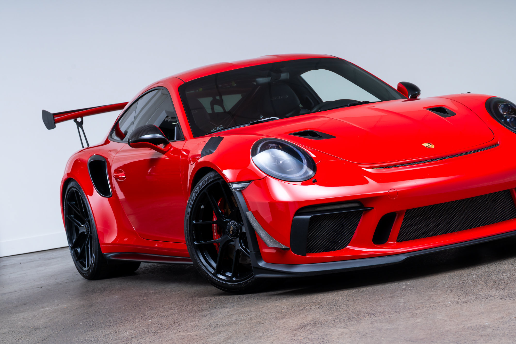 Used 2019 Porsche 911 GT3 RS RWD image 2