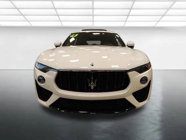Used 2023 Maserati Levante Modena image 3