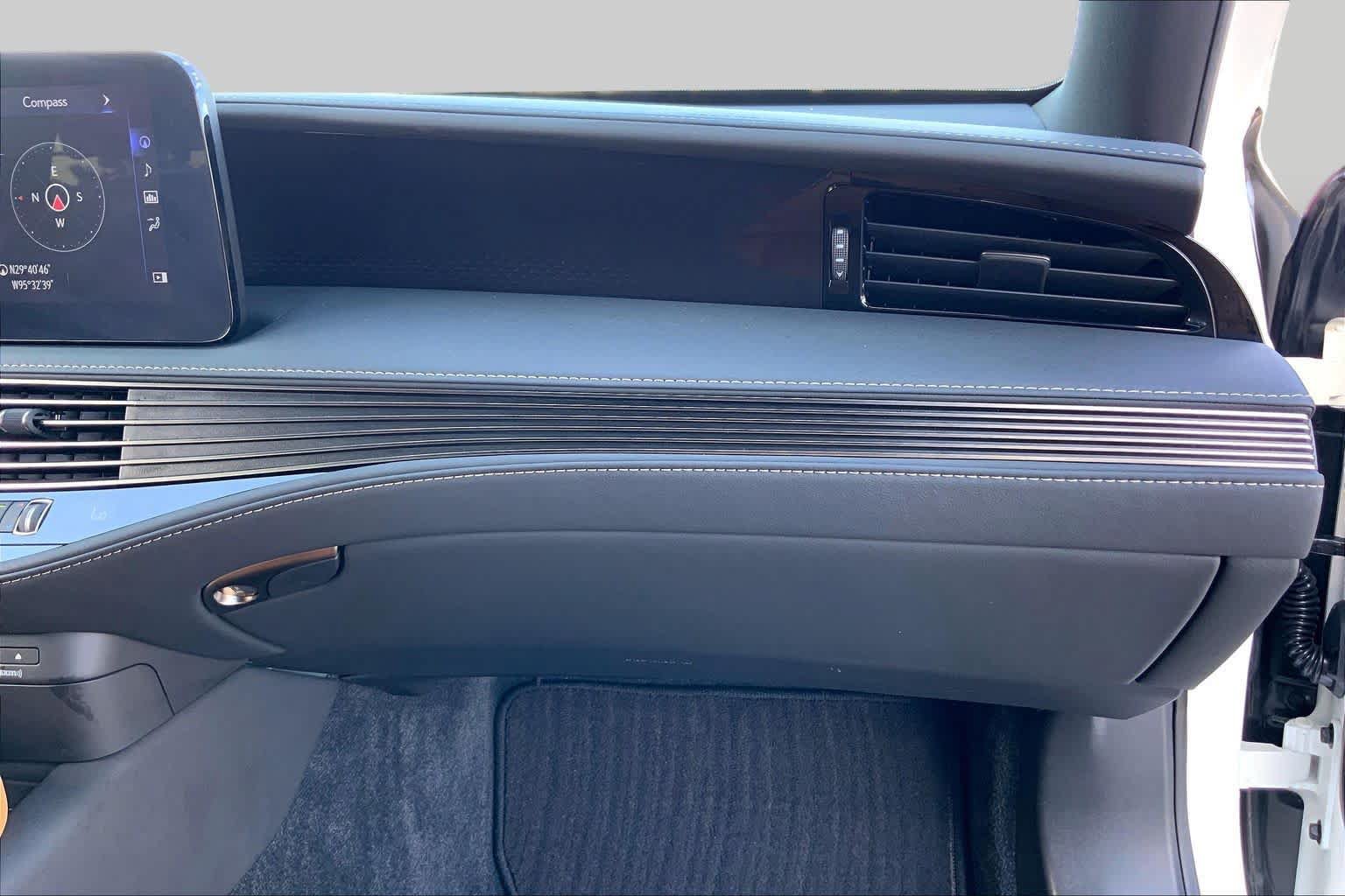 Used 2021 Lexus LS 500 w/ Accessory Package (Z2) RWD image 18