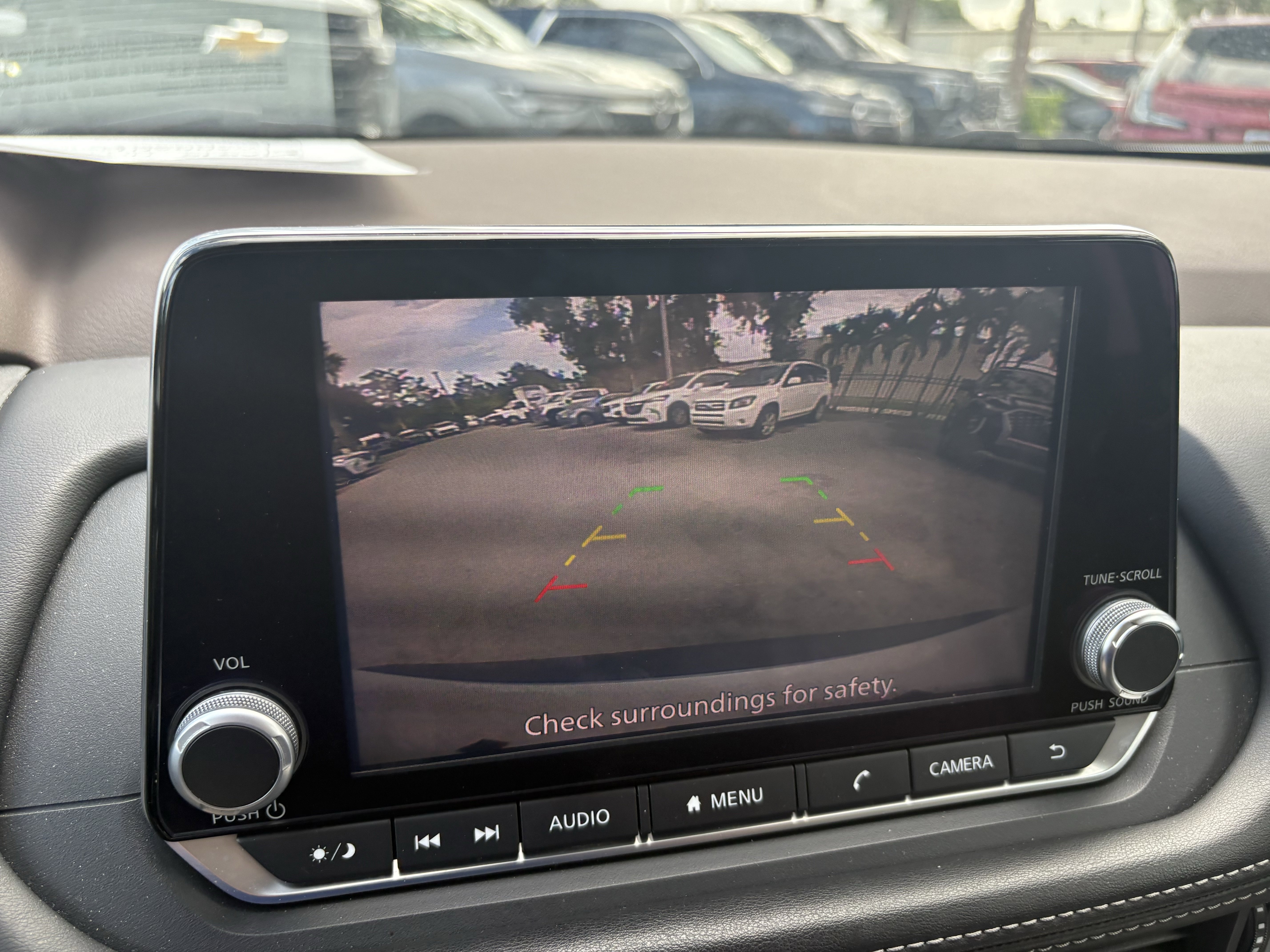 Used 2021 Nissan Rogue S AWD/4WD image 12
