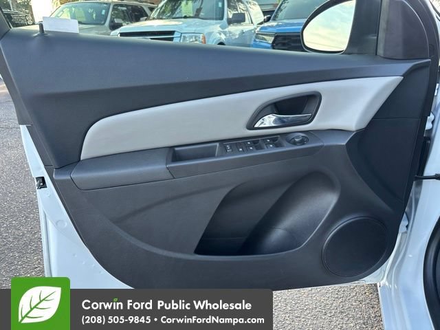 Used 2016 Chevrolet Cruze LS FWD image 12