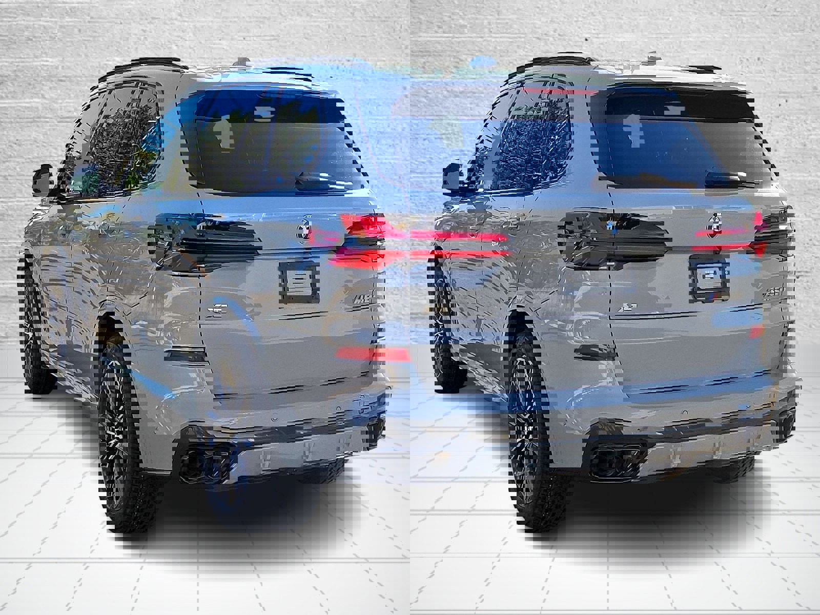 Certified 2024 BMW X5 M60i w/ Executive Package image 4