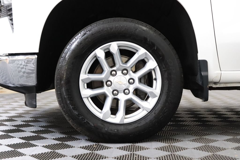 Used 2023 Chevrolet Silverado 1500 LT AWD/4WD image 4