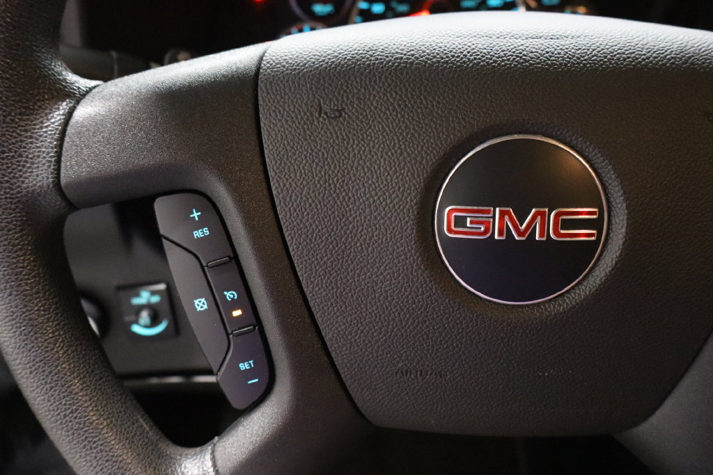 Used 2025 GMC Savana 3500 LT w/ LT Preferred Equipment Group RWD image 25