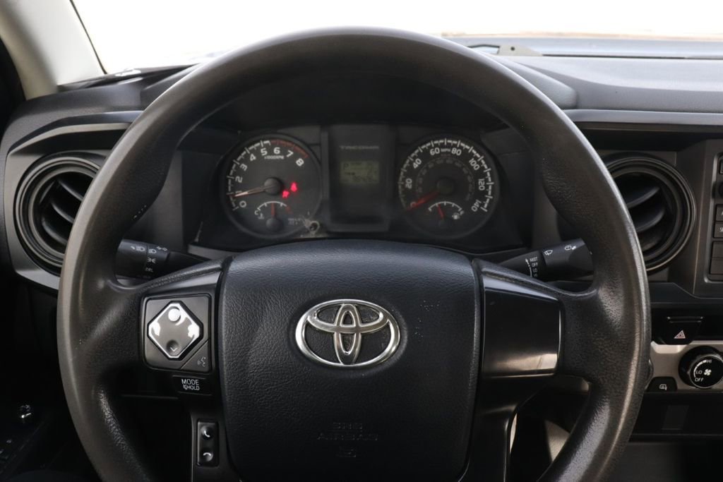 Used 2017 Toyota Tacoma SR image 33
