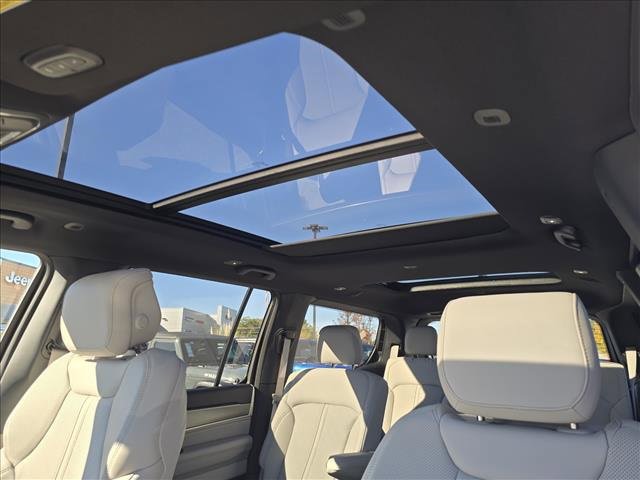 New 2025 Jeep Wagoneer Series II image 10