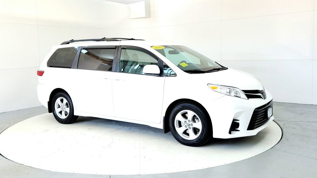 Used 2020 Toyota Sienna LE w/ LE Preferred Package FWD image 7