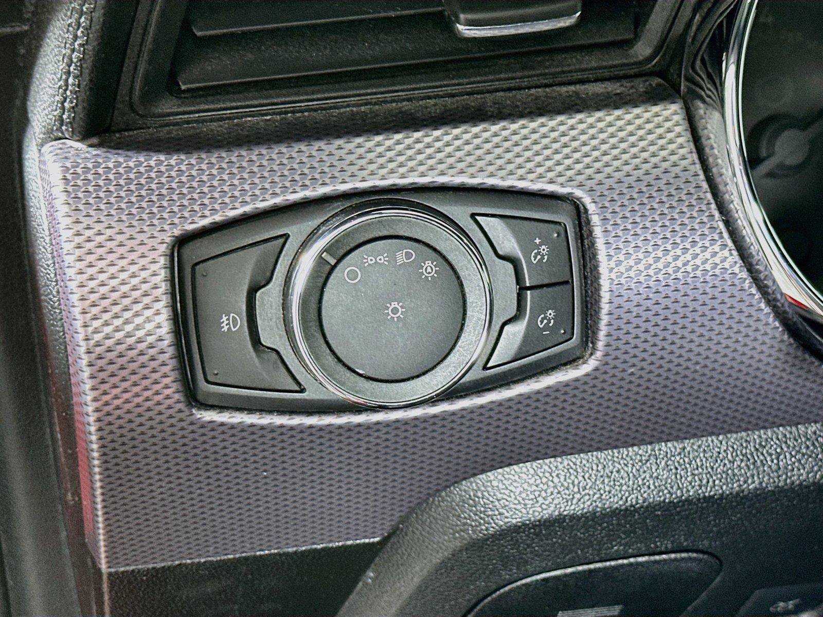 Used 2015 Ford Mustang Coupe RWD image 14