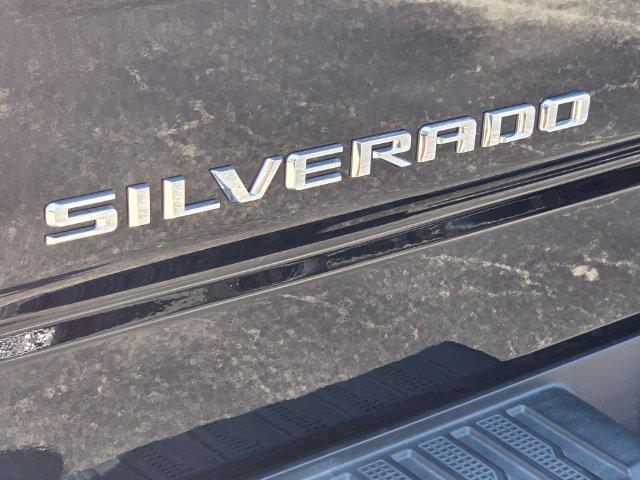 Used 2023 Chevrolet Silverado 1500 LT AWD/4WD image 15