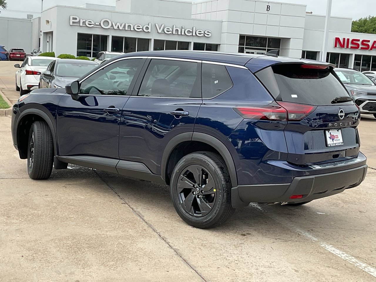 New 2026 Nissan Rogue SV w/ Cold Weather Package FWD image 7