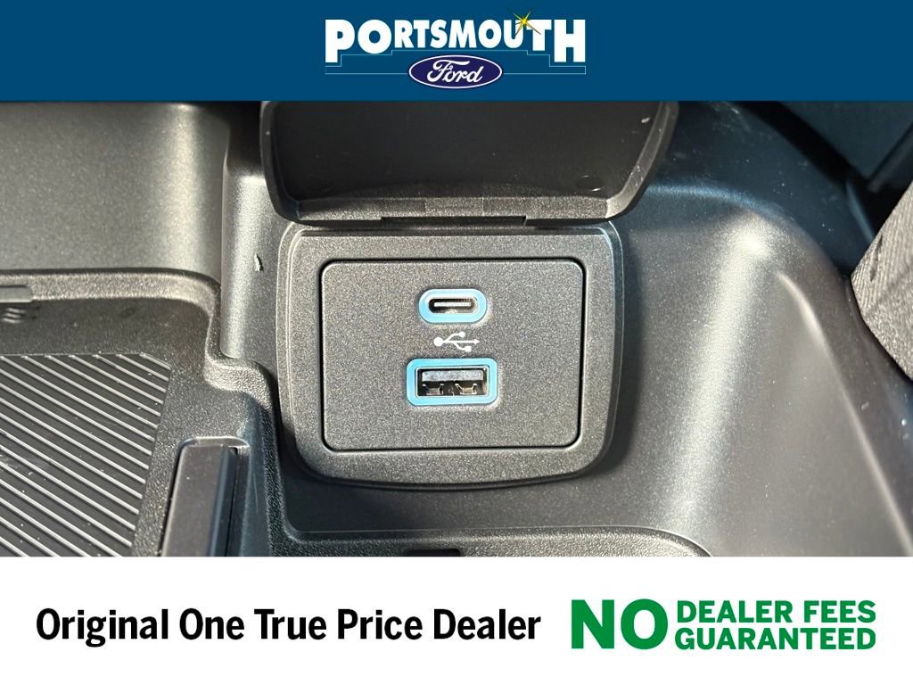 New 2025 Ford Bronco Badlands image 16