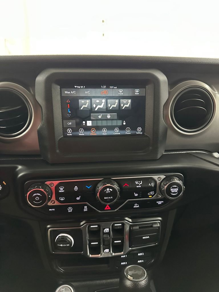 Used 2022 Jeep Wrangler Unlimited Sport image 23