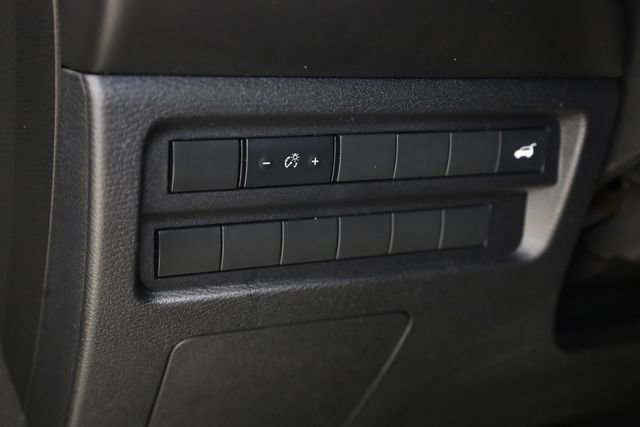 Used 2023 Mitsubishi Outlander SE image 14