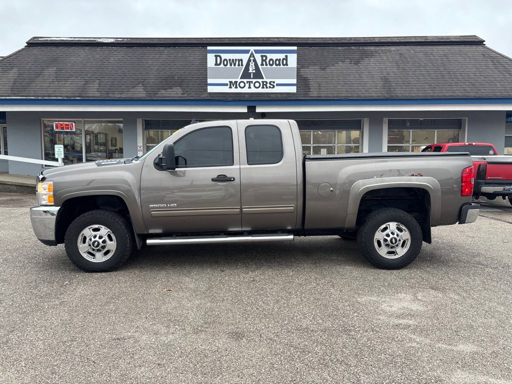Used 2012 Chevrolet Silverado 2500 LT w/ Suspension Package, Off-Road image 2