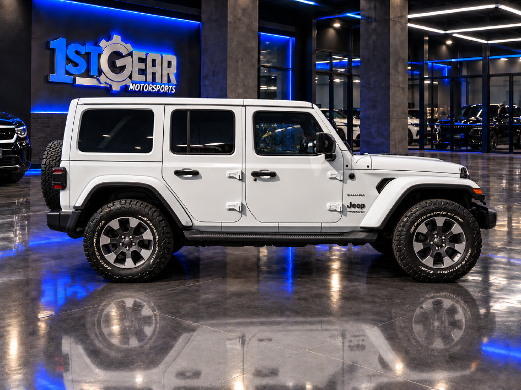 Used 2018 Jeep Wrangler Unlimited Sahara w/ Uconnect 4C Nav & Sound Group AWD/4WD image 5