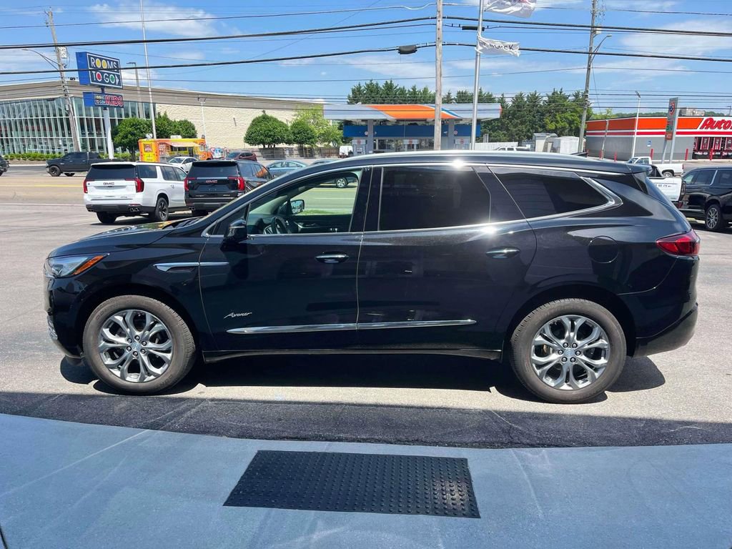 Used 2020 Buick Enclave Avenir w/ Avenir Technology Package AWD/4WD image 6