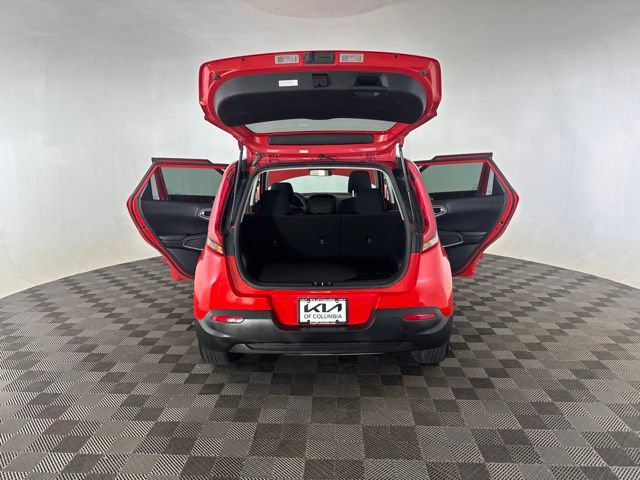Certified 2021 Kia Soul LX FWD image 17