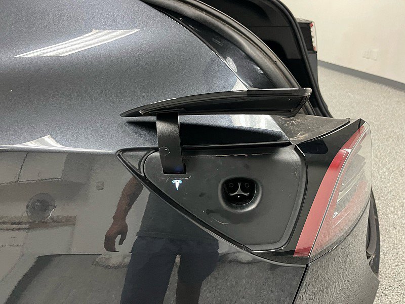 Used 2024 Tesla Model Y Long Range image 20