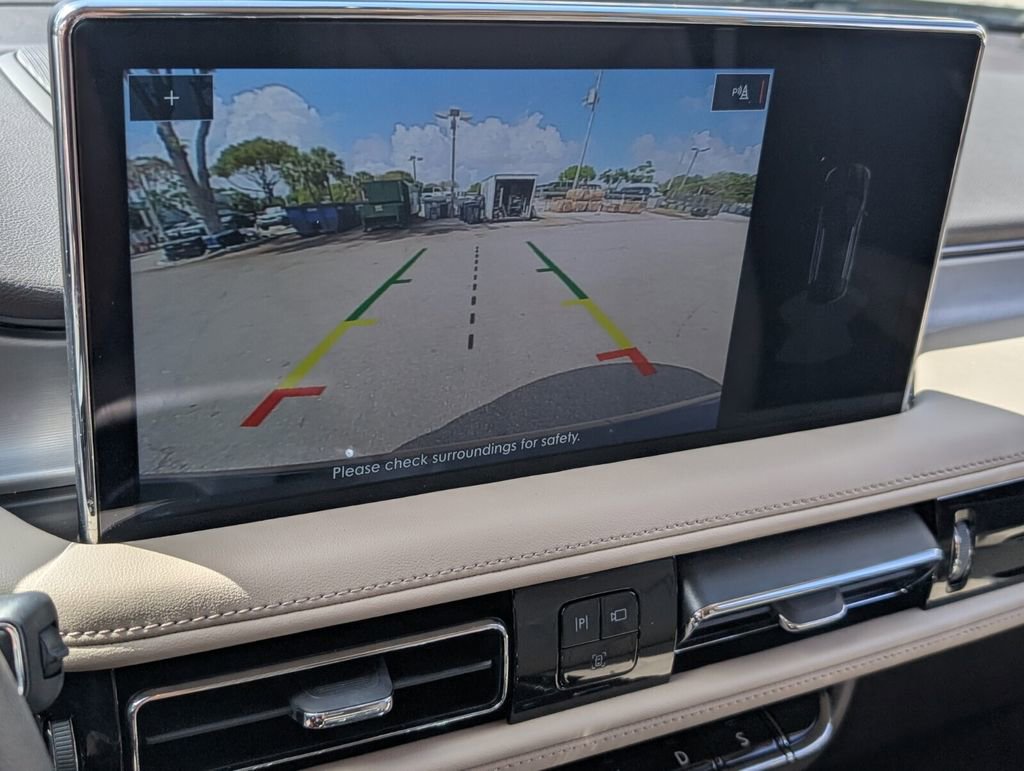 Used 2022 Lincoln Nautilus FWD w/ Premium Package image 19