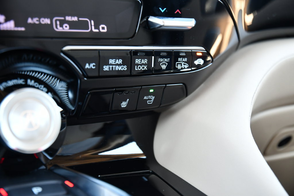Certified 2026 Acura MDX w/ Technology Package AWD/4WD image 23