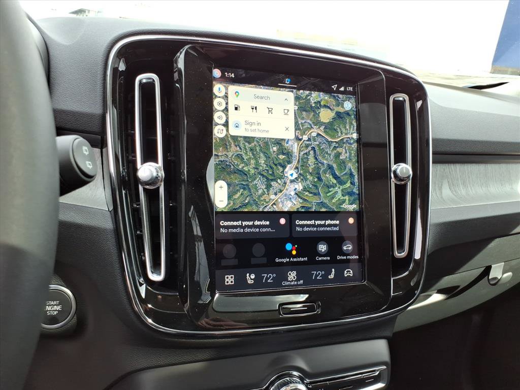 Certified 2026 Volvo XC40 B5 Plus w/ Climate Package AWD/4WD image 19
