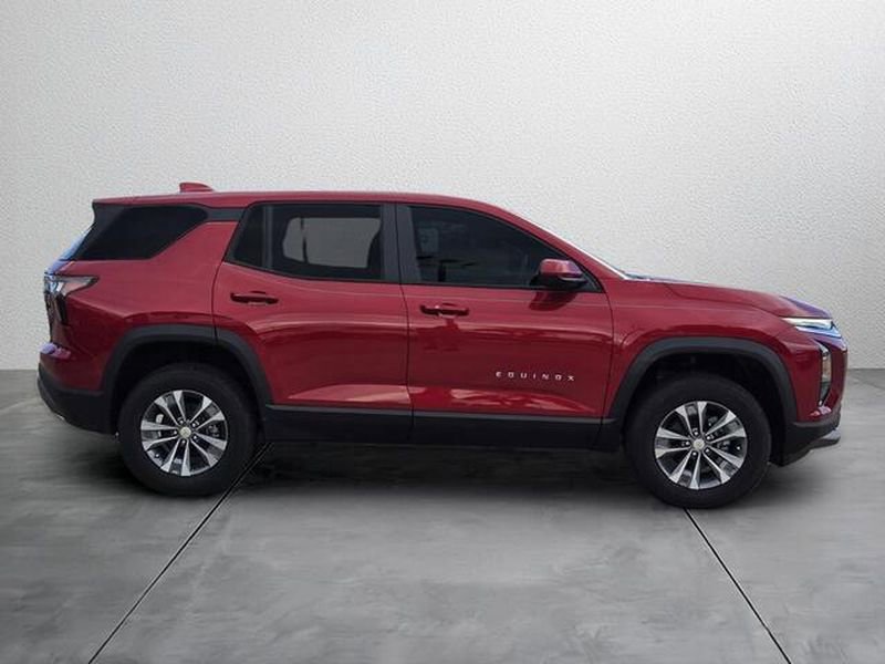 New 2026 Chevrolet Equinox LT image 6