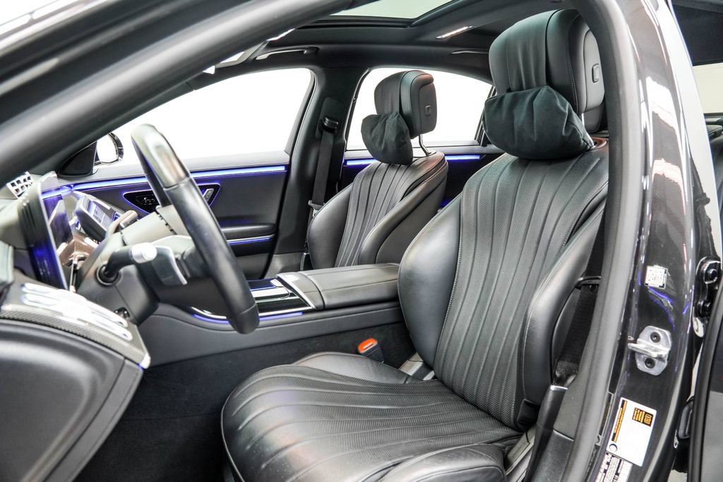 Used 2022 Mercedes-Benz S 500 4MATIC w/ AMG Line Package image 14