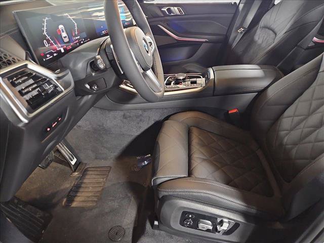 New 2026 BMW X5 xDrive40i w/ M Sport Package AWD/4WD image 4