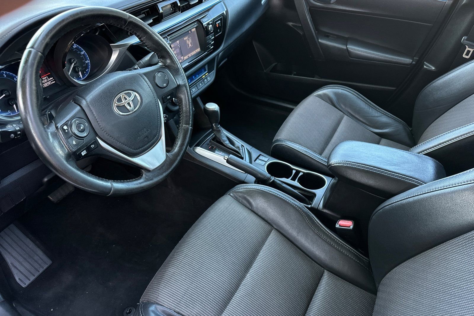 Used 2016 Toyota Corolla S FWD image 9