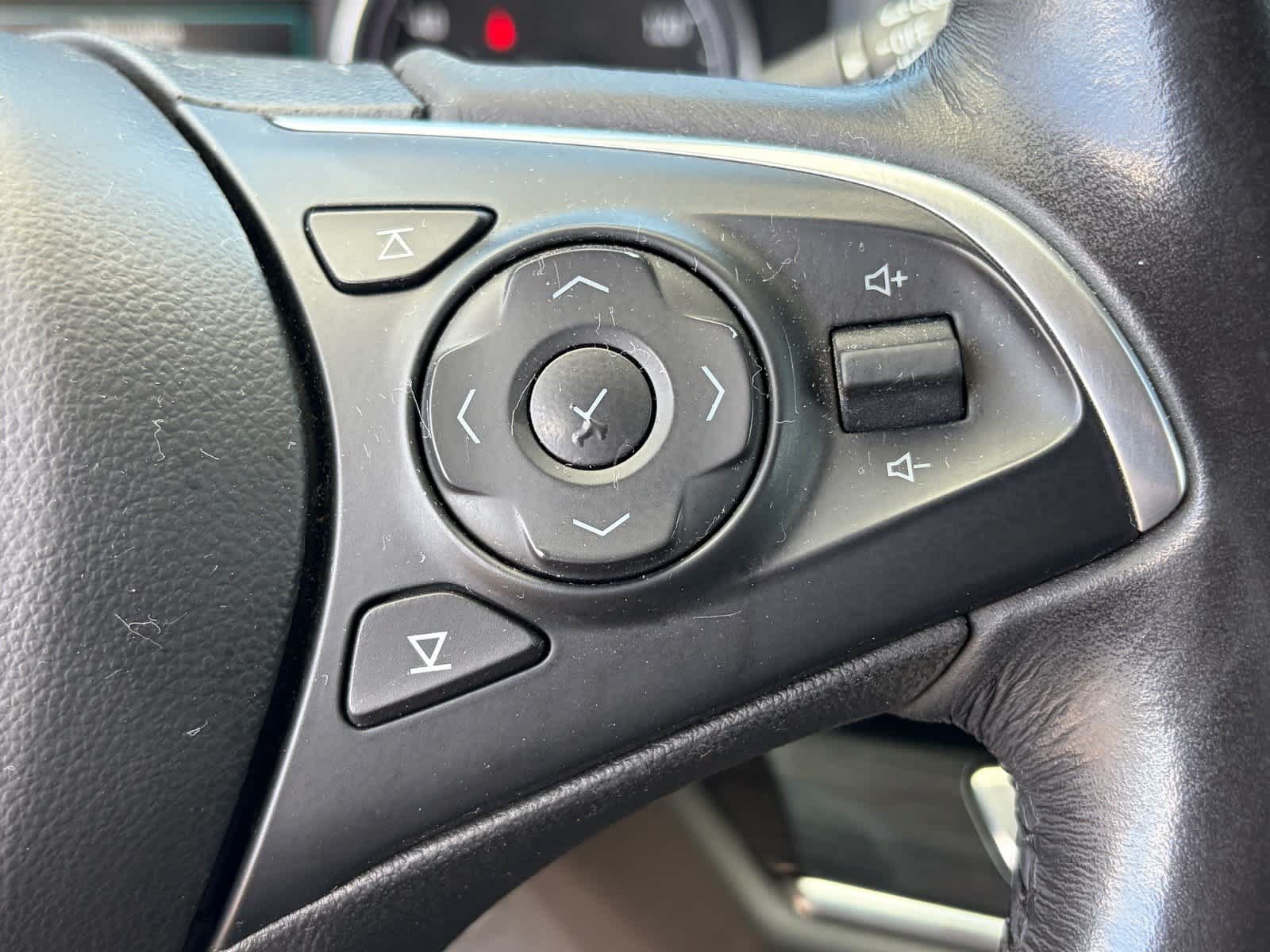 Used 2018 Buick Enclave Premium w/ Experience Buick Package FWD image 22