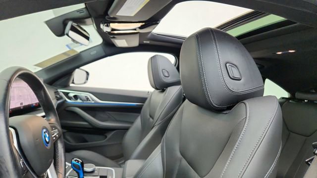 Used 2023 BMW i4 eDrive35 w/ Premium Package image 32